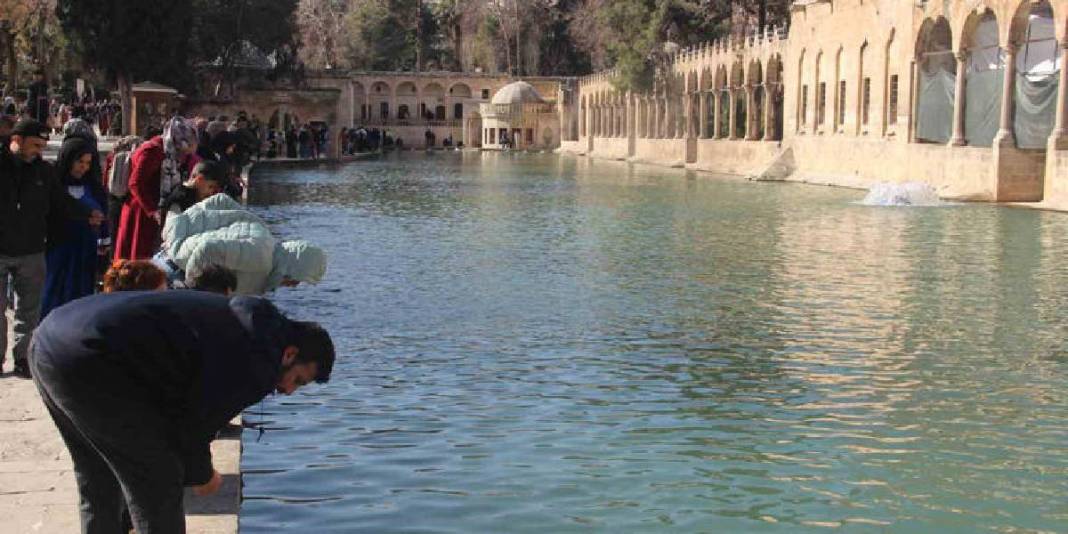 Dünyanın en büyük doğal akvaryumu: Ramazan ayında akın akın gittiler 3